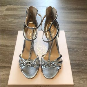 Jewel Badgley Mischka Heels